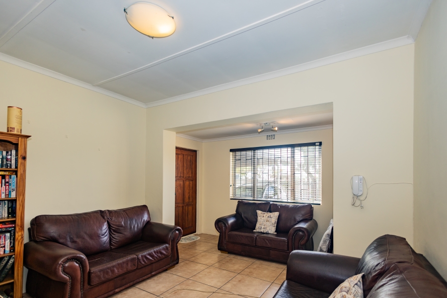 5 Bedroom Property for Sale in Ruyterwacht Western Cape